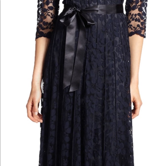 Teri Jon Lace Pintuck Gown Size 